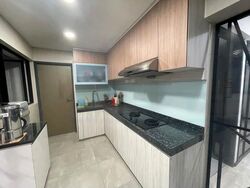 Blk 533 Hougang Avenue 6 (Hougang), HDB Executive #471787111